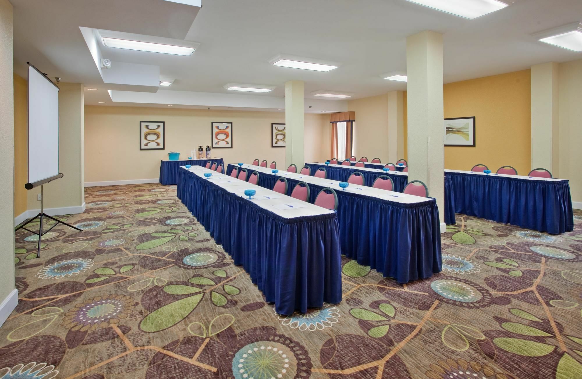 Holiday Inn Express Orange Beach - On The Beach By Ihg Dış mekan fotoğraf